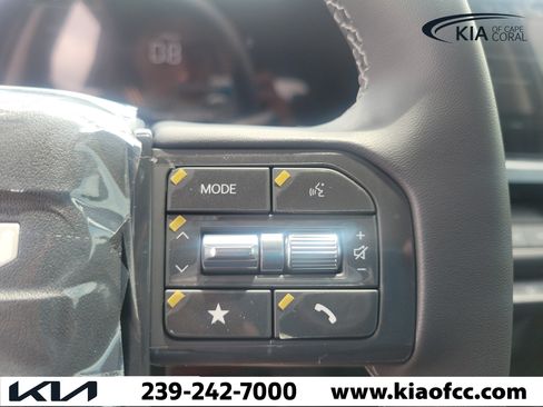 New 2027 Kia Seltos S FWD image 32