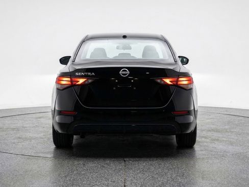 Used 2025 Nissan Sentra SV image 7
