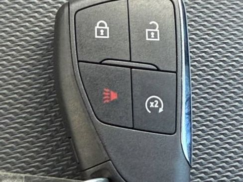 Used 2025 Chevrolet Equinox LT FWD image 24