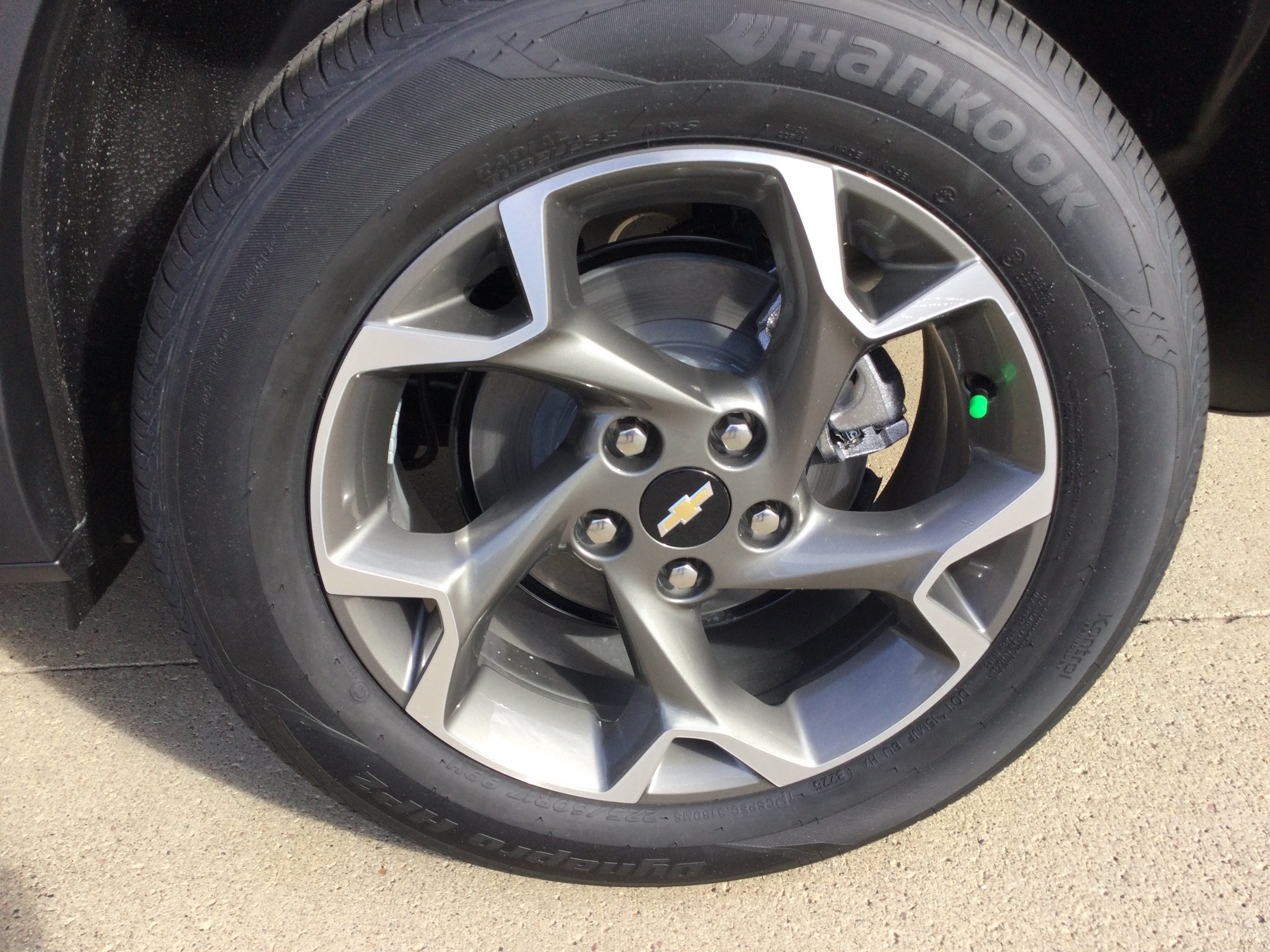 New 2026 Chevrolet Trax LT w/ LT Convenience Package FWD image 5