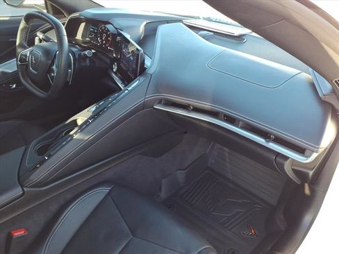 Used 2023 Chevrolet Corvette Stingray Coupe w/ Z51 Performance Package image 19