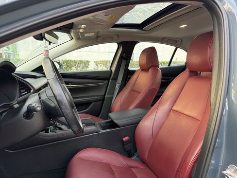 Used 2023 MAZDA MAZDA3 s image 8