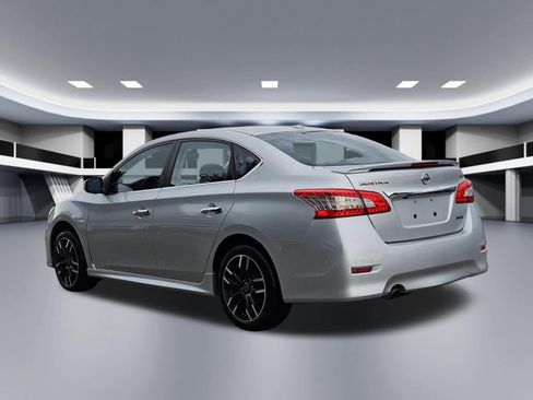 Used 2014 Nissan Sentra SR w/ Premium Package FWD image 4