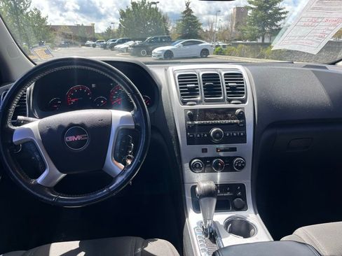 Used 2012 GMC Acadia SLE image 17
