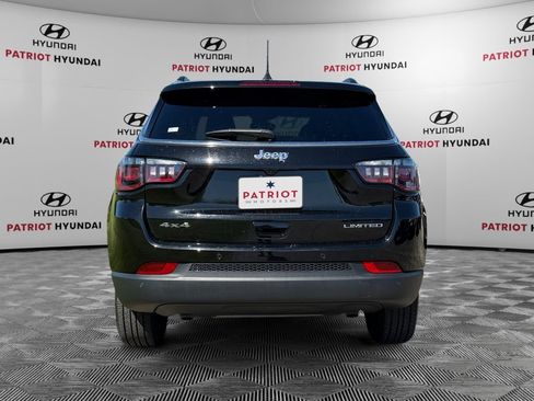 Used 2025 Jeep Compass Limited AWD/4WD image 4