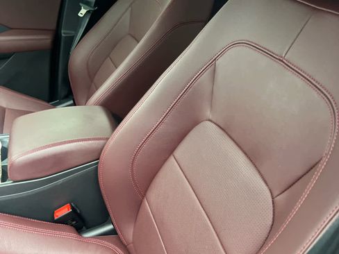 Used 2024 Jaguar E-PACE R-Dynamic SE image 12