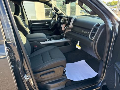 New 2026 RAM 1500 Big Horn AWD/4WD image 12