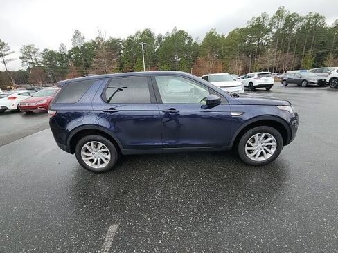 Used 2019 Land Rover Discovery Sport HSE image 14