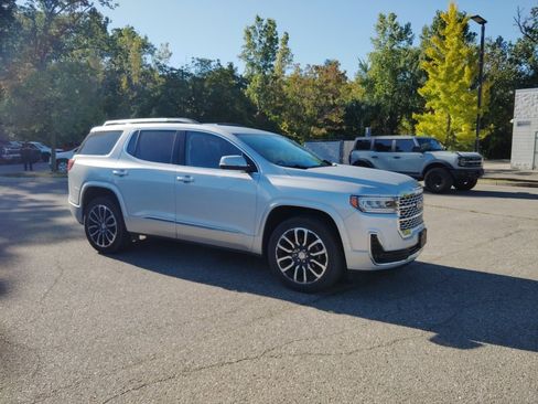 Used 2020 GMC Acadia Denali image 7