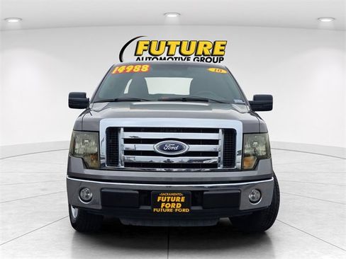 Used 2010 Ford F150 XLT image 2
