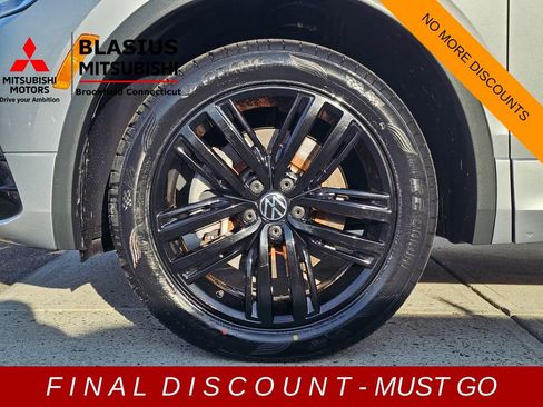 Used 2022 Volkswagen Tiguan SE R-Line image 9