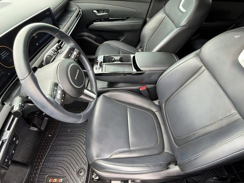 Used 2025 Hyundai Tucson Limited image 14