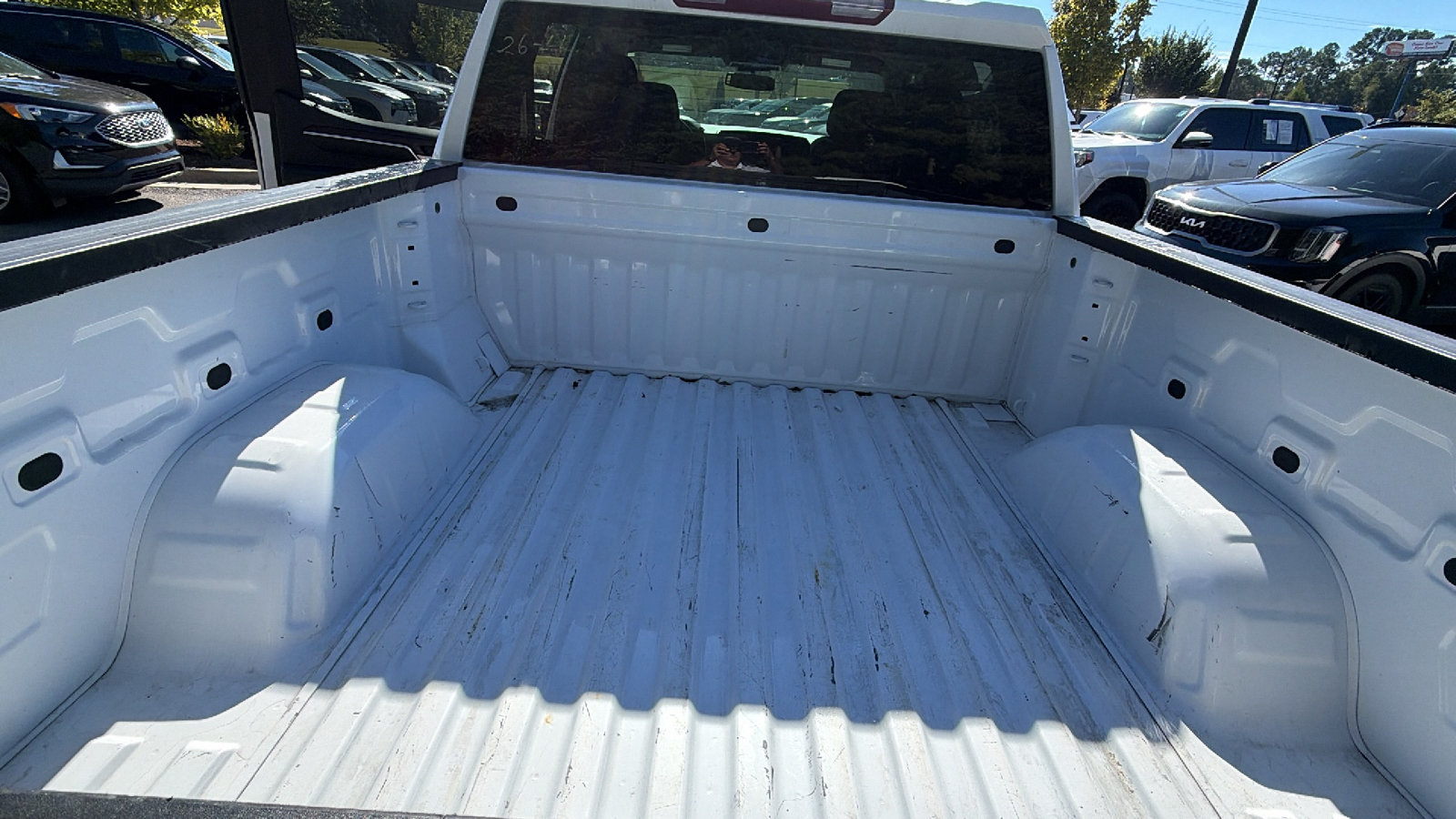 Used 2025 GMC Sierra 1500 SLT AWD/4WD image 13