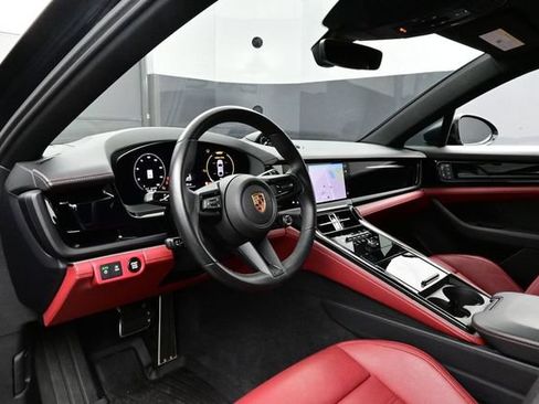 Certified 2024 Porsche Panamera 4 AWD/4WD image 4