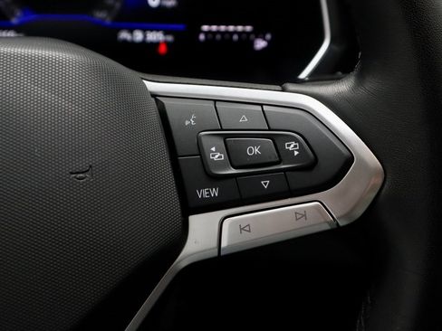 Used 2024 Volkswagen Jetta SE image 30