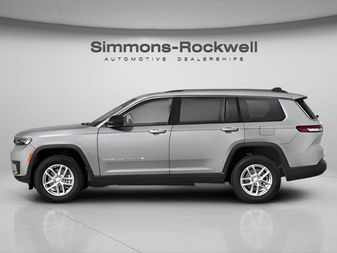 Used 2024 Jeep Grand Cherokee L Laredo w/ Luxury Tech Group I AWD/4WD image 4