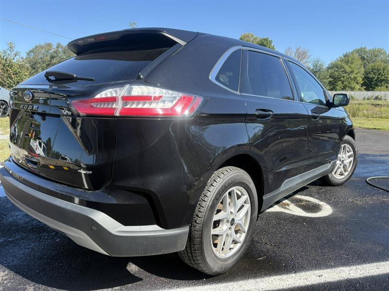Used 2024 Ford Edge SEL AWD/4WD image 4