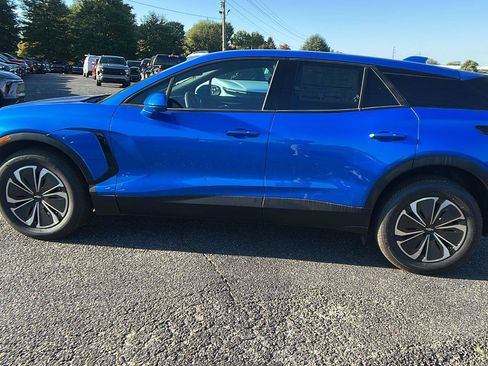New 2026 Chevrolet Blazer EV LT AWD/4WD image 8