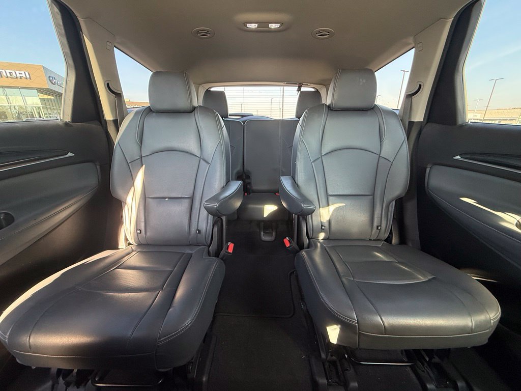 Used 2019 Buick Enclave Essence AWD/4WD image 31