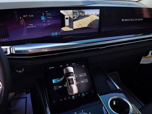 Used 2026 Cadillac Escalade Sport w/ Touring Package image 15