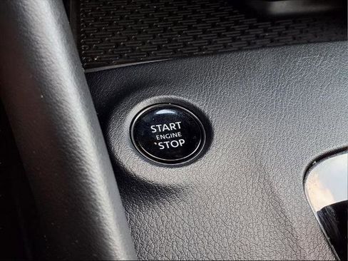 Certified 2024 Nissan Z Performance w/ Heritage Edition image 18