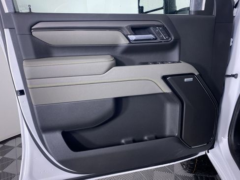 New 2026 Chevrolet Silverado 2500 ZR2 AWD/4WD image 12