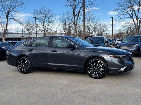 Certified 2025 Honda Accord Touring image 4