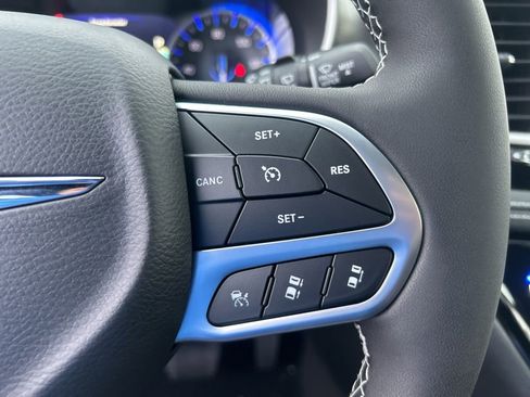 New 2026 Chrysler Pacifica Select image 45