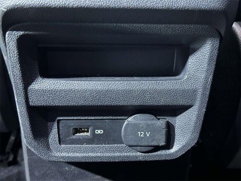 Used 2019 Volkswagen Tiguan SE w/ Panoramic Sunroof Package image 16