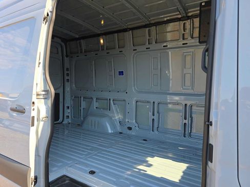 Used 2026 Mercedes-Benz Sprinter 2500 image 15