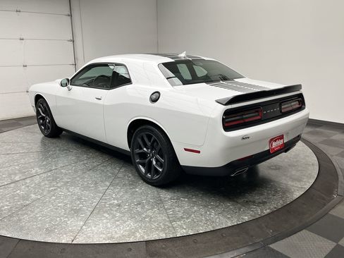 Used 2019 Dodge Challenger SXT w/ Driver Convenience Group RWD image 2