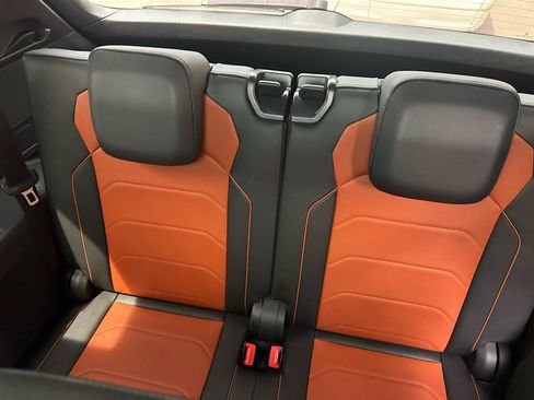 Used 2019 Volkswagen Tiguan SEL Premium R-Line w/ 3rd Row Seat Package AWD/4WD image 18