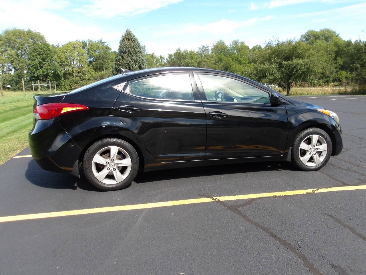 Used 2013 Hyundai Elantra GLS w/ Preferred Pkg FWD image 45