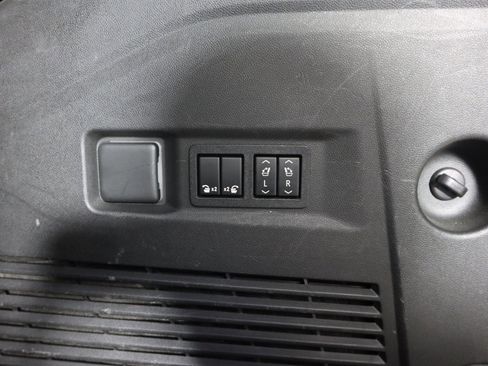 Used 2022 Chevrolet Tahoe Premier image 9