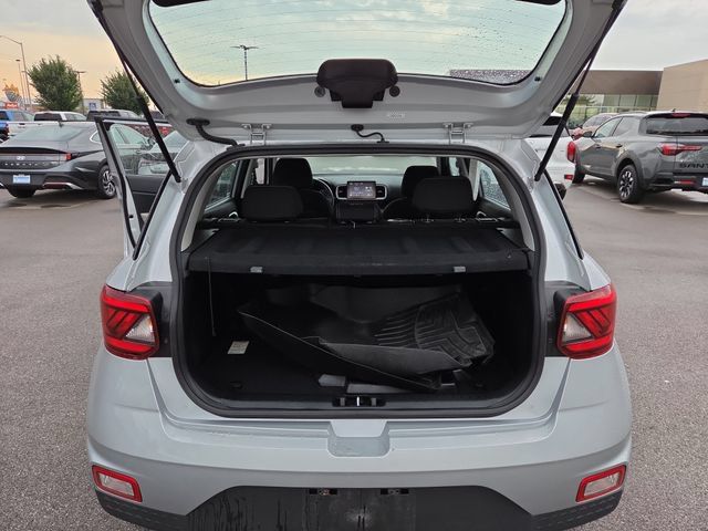 Certified 2022 Hyundai Venue SEL FWD image 27
