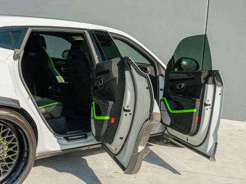 Used 2024 Lamborghini Urus Performante image 62