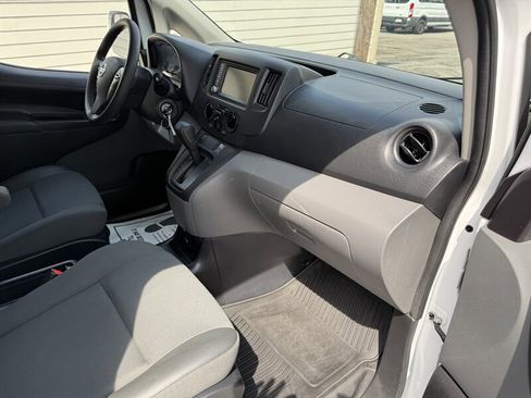 Used 2020 Nissan NV200 SV image 6
