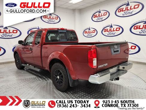 Used 2017 Nissan Frontier SV image 5