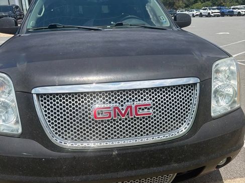 Used 2013 GMC Yukon Denali AWD/4WD image 7