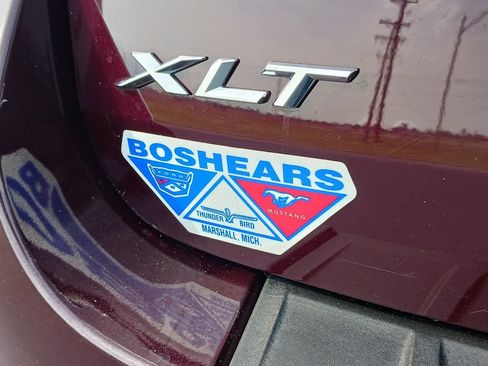 Used 2022 Ford Explorer XLT w/ Equipment Group 202A AWD/4WD image 5