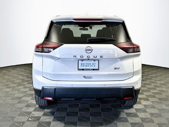 Used 2024 Nissan Rogue SV FWD image 7