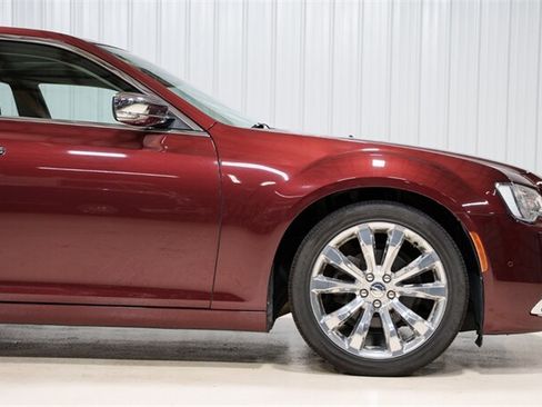 Used 2015 Chrysler 300 C w/ Light Group RWD image 10