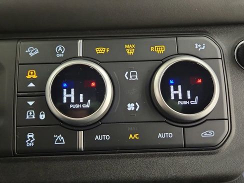 Used 2022 Land Rover Defender 90 V8 image 31