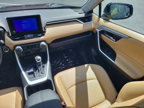 Certified 2025 Toyota RAV4 XLE Premium image 16