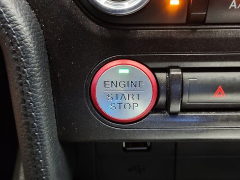 Used 2019 Ford Mustang Coupe RWD image 29