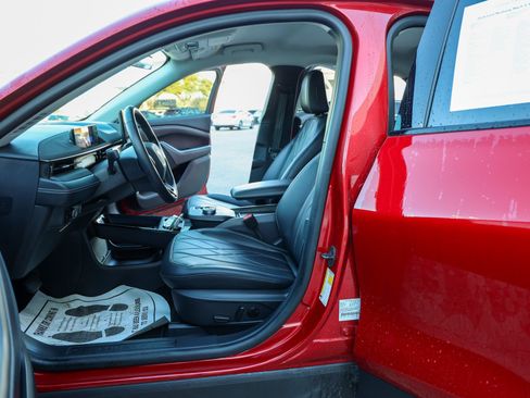 Used 2024 Ford Mustang Mach-E Select w/ Comfort Package Lite image 31