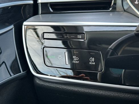 Used 2022 Audi A8 L 3.0T image 30