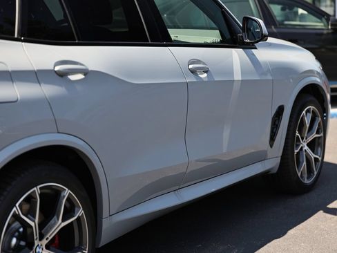 New 2026 BMW X5 xDrive50e w/ M Sport Package AWD/4WD image 8