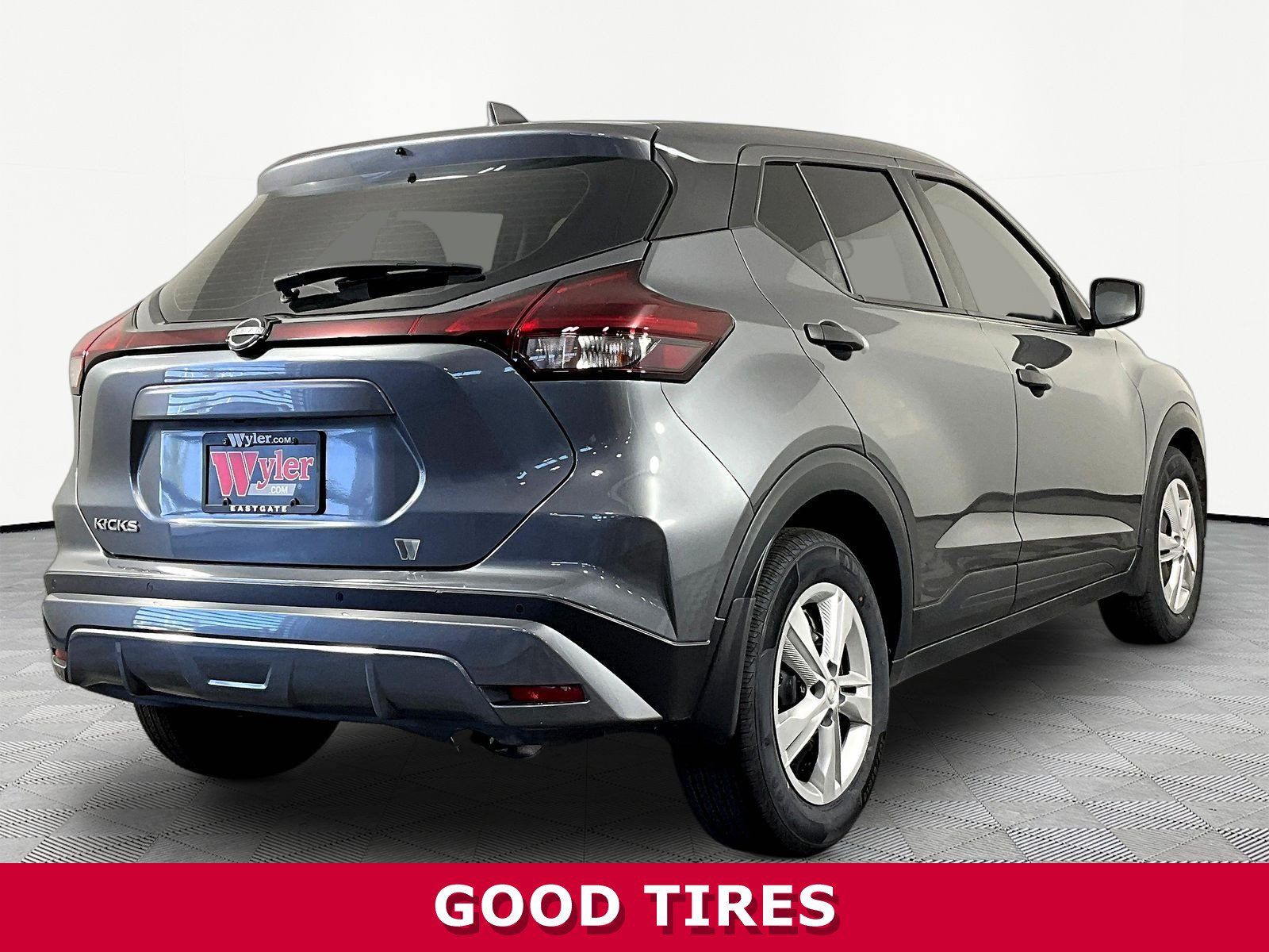 Used 2023 Nissan Kicks S FWD image 6