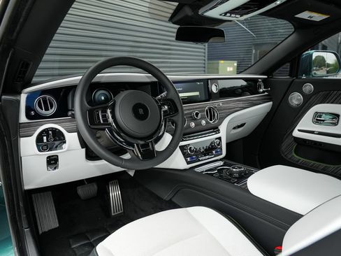 Used 2024 Rolls-Royce Spectre w/ Spectre Launch Package AWD/4WD image 4